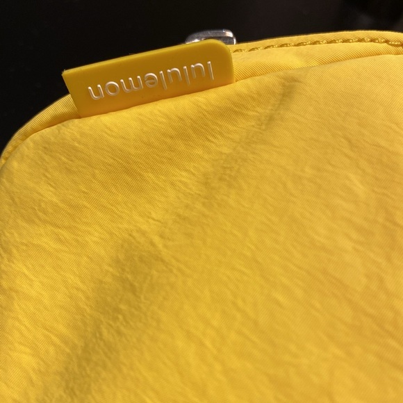 ❤️ Lululemon Utility Yellow Extended Strap Everywhere Belt Bag NWT - Picture 9 of 12